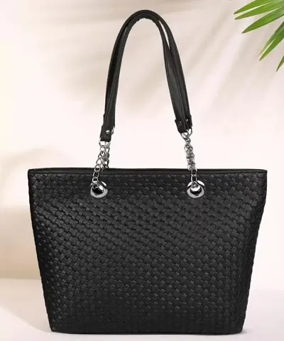 Stylist PU Solid Handbags For Women