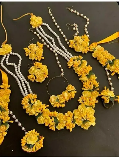 Fashionable Floral Jewellery set for haldi/Mehandi best for wedding