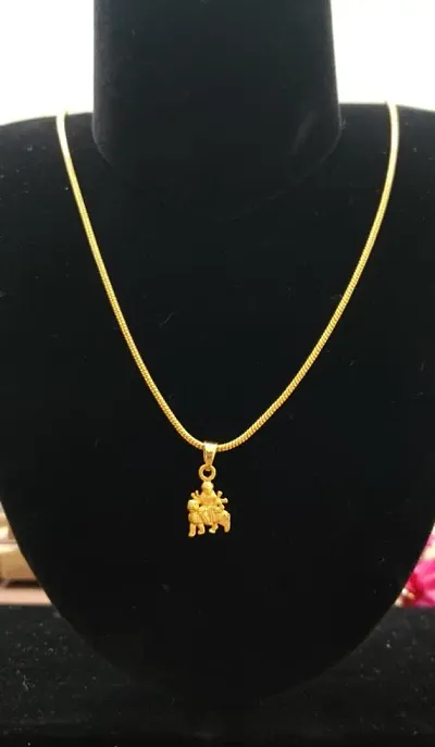 Fashionable Brass Gold Plated Pendant & Chain