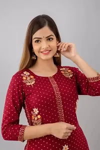 VRSS Enterprises Women's Straight Gold Print Kurta (Small, BARN RED)-thumb3