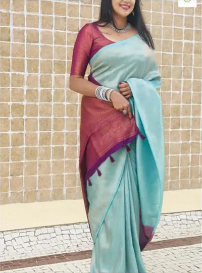 Classic Saree with Blouse piece For Women