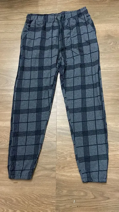 Stylish Blend Checked Regular Track Pants For Men