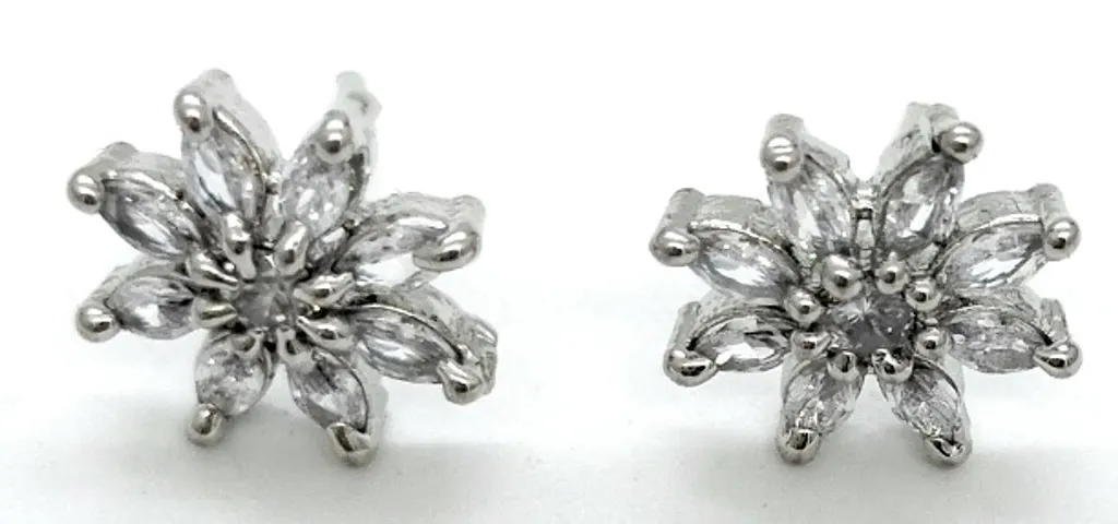 Zewar Beautiful Diamond Studs For Daily Wear