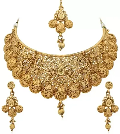 Stylish Gold Plated Alloy Necklace And Earrings With Maang Tikka Set