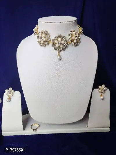Western White Floral Choker Necklace Set