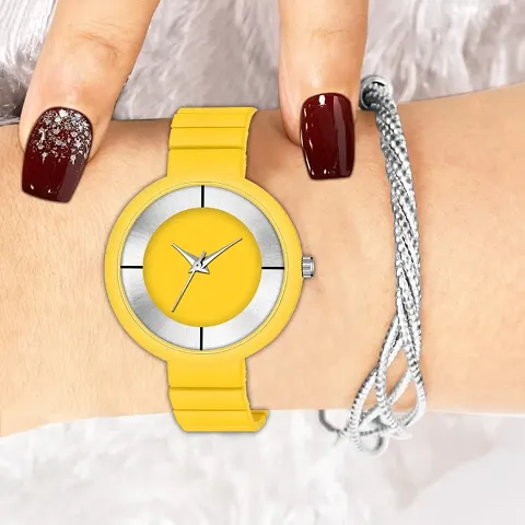 New Fashion YellowSilver Dial With Metal Strap For Girl Women Designer Fashion Wrist Analog Watch - For Girls