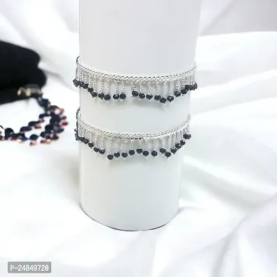 Shimmering Silver Alloy Emerald Anklet For Women