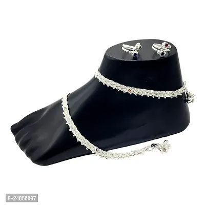 Shimmering Silver Alloy Emerald Anklet For Women