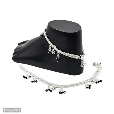 Shimmering Silver Alloy Emerald Anklet For Women