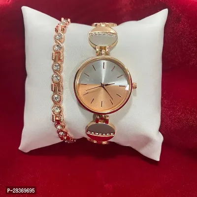 Stylish Metal Golden Analog Watch For Women