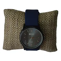 Analog watches in a classic design, perfect for Boys and men, have a round steel face and a silicane strap.-thumb4
