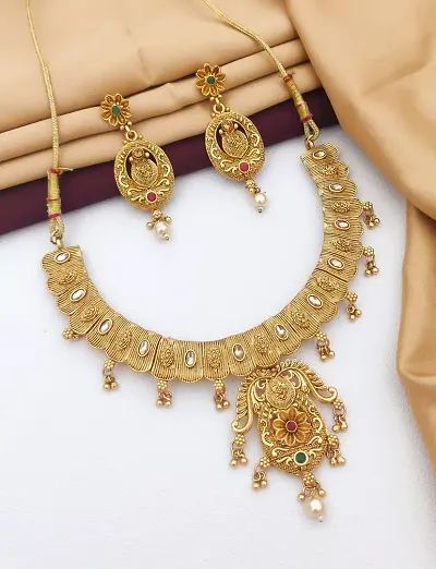 Must Have Jewellery Set 