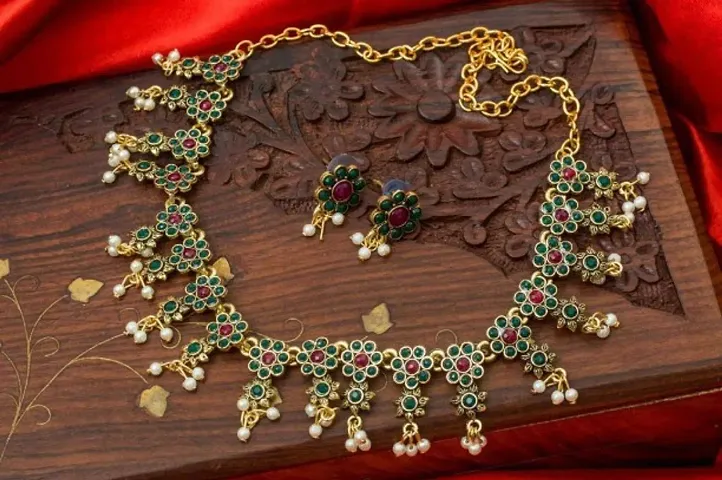 Trendy Kundan Gold Plated Wedding Jewellery Sets