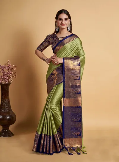 Stylish Crepe Saree With Blouse Piece For Women