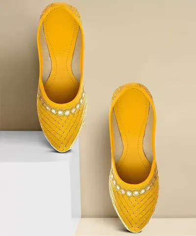 Trendy ethnic footwear For Women 