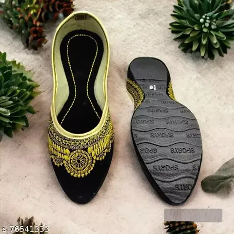 Trendy ethnic footwear For Women 