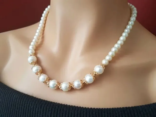 New Stylish Glass Pearl Necklace