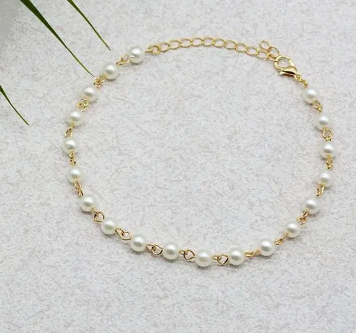 Trendy Stylish Glass Pearl Necklace