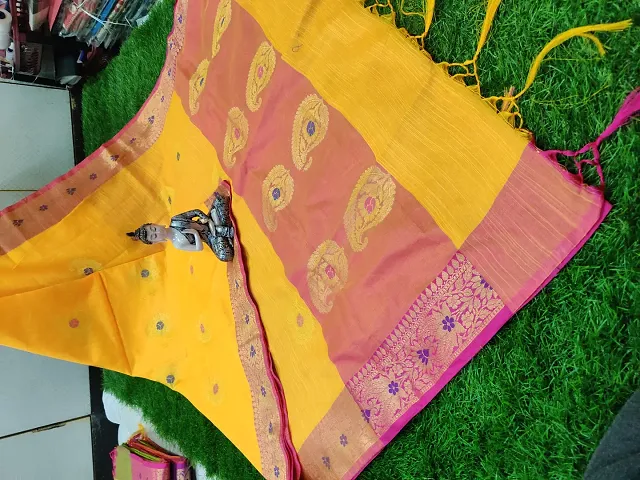 Beautiful Silk Saree with Blouse piece