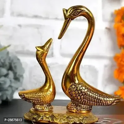 Metal Kissing Duck Showpiece for Home and Office Decor