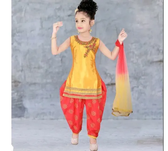 Kids Girls Graceful Ethnic Wear Clothing Sets