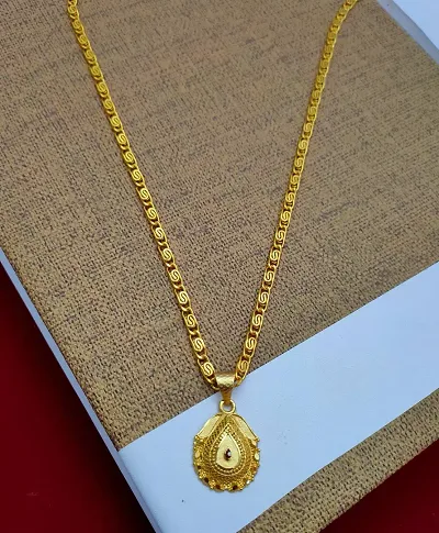 Shimmering Brass Chain With Pendant For Women