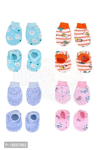 MOM'S DARLING Cotton mittens and booties for new born baby (0-6 months)- Pack of 4 pairs | Cotton Gloves with gentle elastic wristbands  booties for baby 0 to 6 months | New born baby products.-thumb0