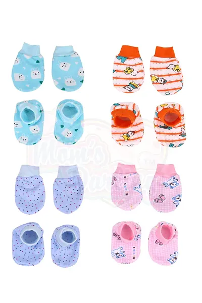 MOM'S DARLING Cotton mittens and booties for new born baby (0-6 months)- Pack of 4 pairs | Cotton Gloves with gentle elastic wristbands & booties for baby 0 to 6 months | New born baby products.
