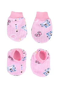 MOM'S DARLING Cotton mittens and booties for new born baby (0-6 months)- Pack of 4 pairs | Cotton Gloves with gentle elastic wristbands  booties for baby 0 to 6 months | New born baby products.-thumb2