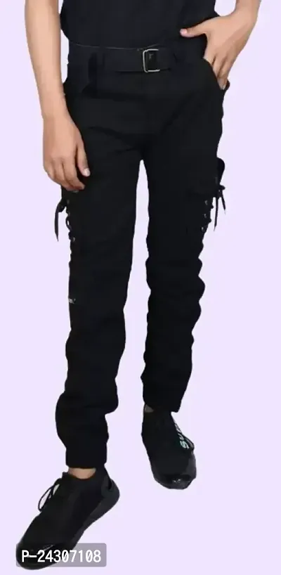Stylish Black Cotton Blend Solid Mid-Rise Cargo For Men
