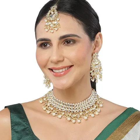 Beautiful Kundan jewellery set for Women