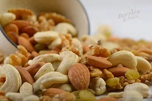 Panchmeva | Ready to Serve dry fruits | nut mix Cashew, Almonds, Dry Dates, Green and Black Raisins Uttam Prasad 400g-thumb4