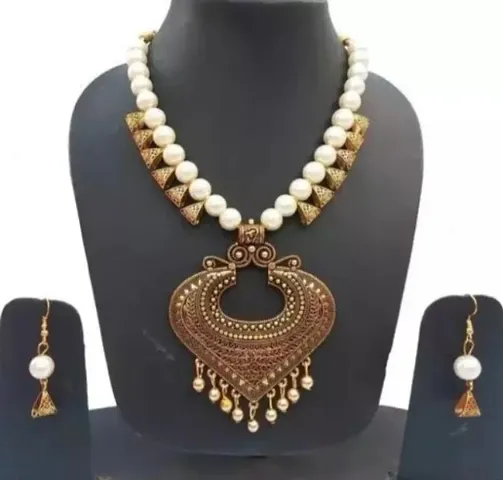 Partywear Pearl Kundan Necklace Set