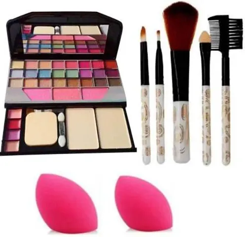 Premium Quality Makeup With Makeup Essential Combo