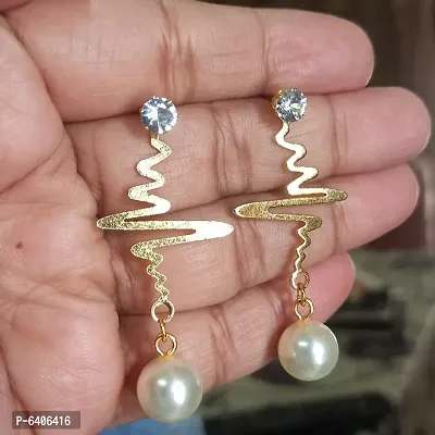 JigJag Pearl Earring
