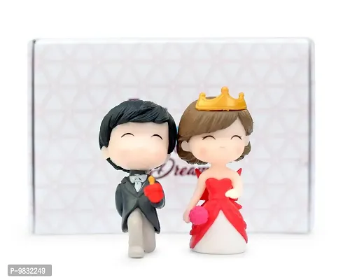 iDream Cute Couple Proposing Guy Resin Showpiece Couple Miniatures Valentines Gifts for Girlfriend (Black & Red)-thumb3