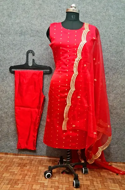 Stylish Jacquard Kurta And Pant With Dupatta Set For Women