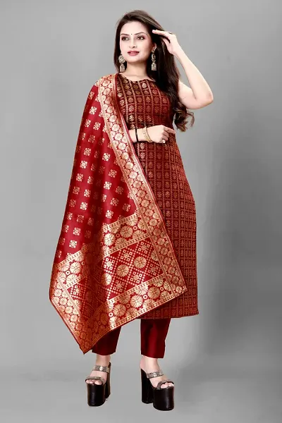 Stylish Jacquard Kurta And Pant With Dupatta Set For Women