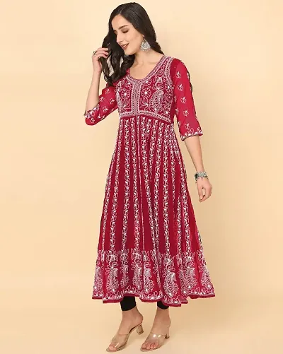 Women Stylish Embroidered Georgette Kurta