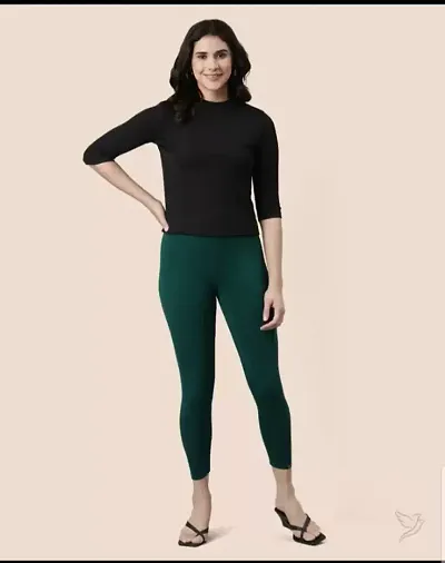 Stylish Polyester Solid Leggings For Women