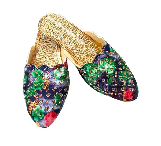 Women fashion flats