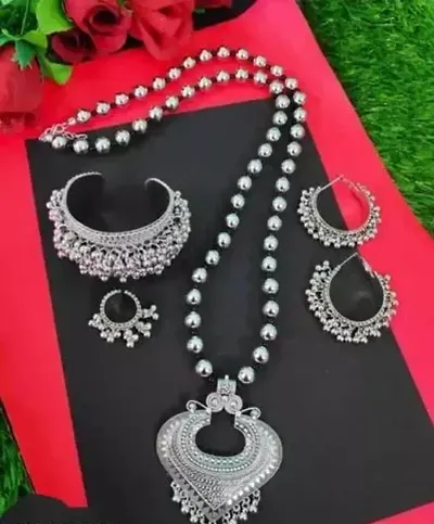 Trendy Jewellery Set 