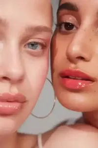 Moisturizing Color Change to Pink Gel Lipstick-thumb3