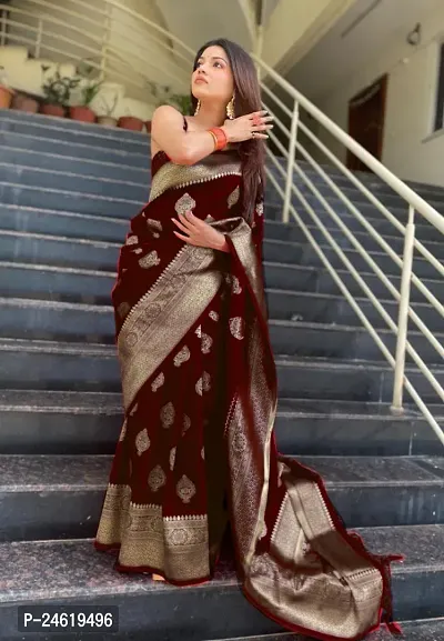 Stylish Silk Blend Saree With Blouse Piece For Women