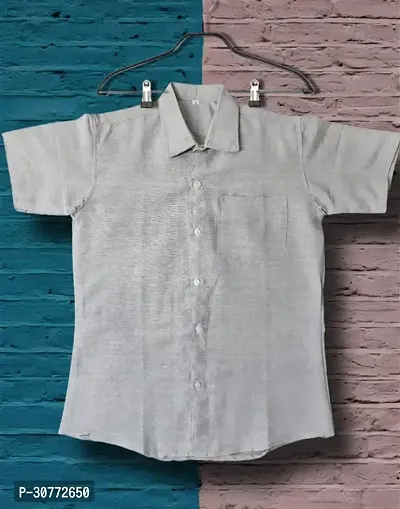 Reliable Grey Cotton Solid Short Sleeves Casual Shirts For Men