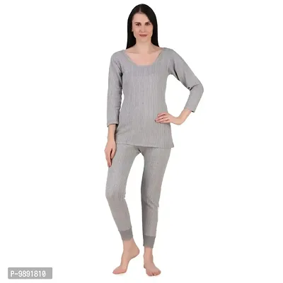 Women Quilted  thermal wear set-thumb0