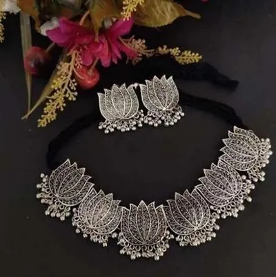 stylish lotus choker with earrings