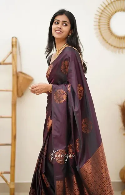 Stylish Silk Blend Saree With Blouse Piece For Women