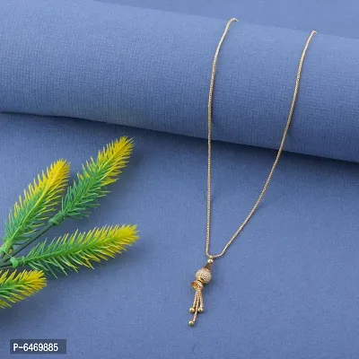 Hanging Pendant With Glorious Yellow Gold Chain Jewellery Design-thumb0