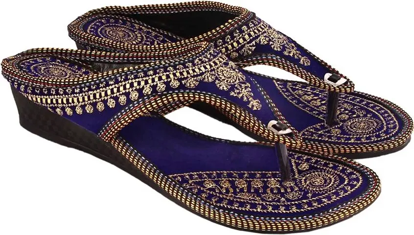 Elegant Embellished Ethnic Sandals For Women